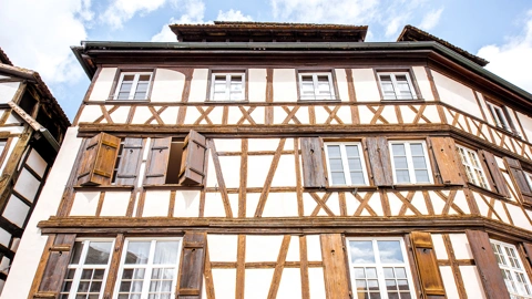 Altbau & historische Gebäude Altbau & historische Gebäude